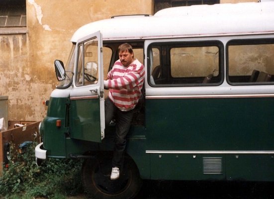 Rudi und er Bus